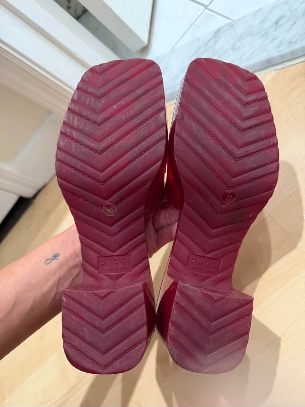 Gucci red Jelly Slide Sandals - Picture 6 of 9